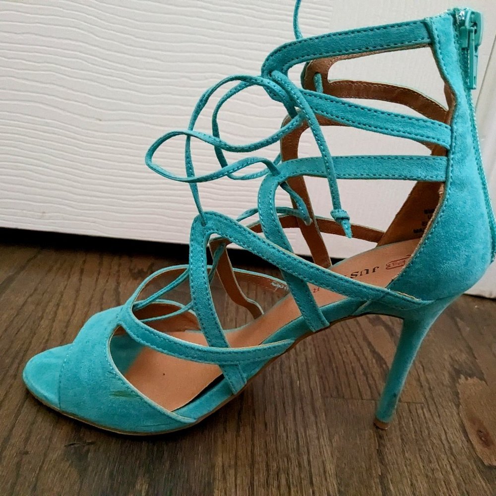 Gently used Size 7 Blue green heels